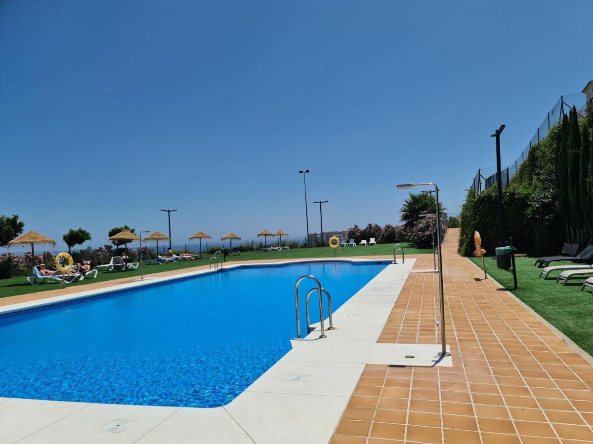 Seaside Serenity - Stylish Apartment With Spectacular Views Manilva Esterno foto