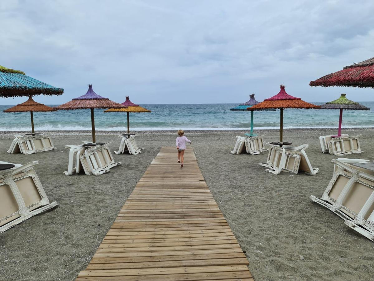 Seaside Serenity - Stylish Apartment With Spectacular Views Manilva Esterno foto